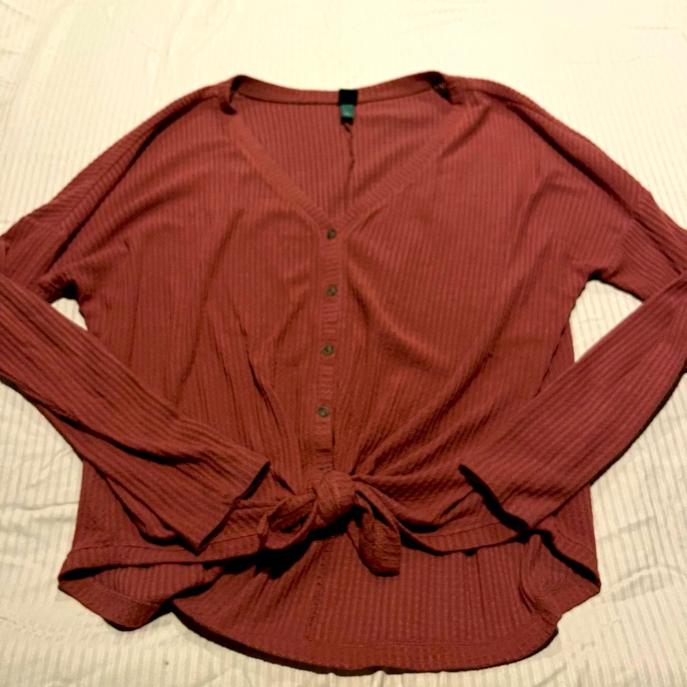 Wild fable tie front thermal shirt maroon